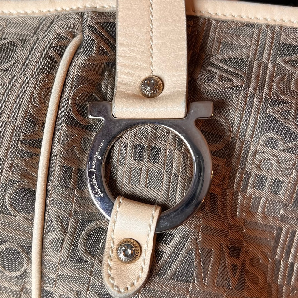 Salvatore Ferragamo Beige Monogram Tote - Picture 6 of 13
